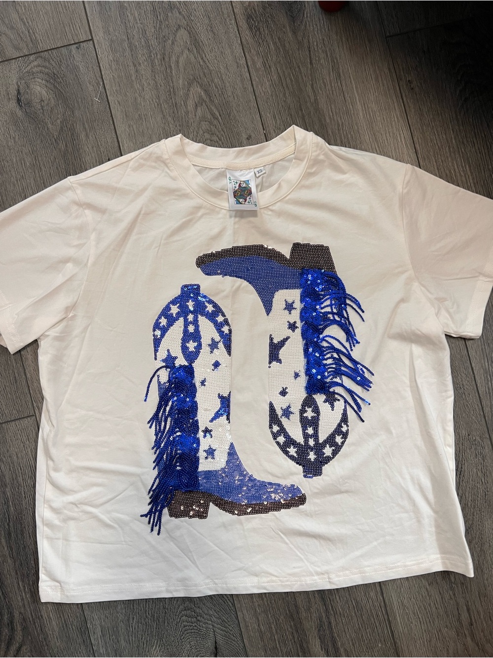 NWOT-Queen of sparkles cowboy boots tee